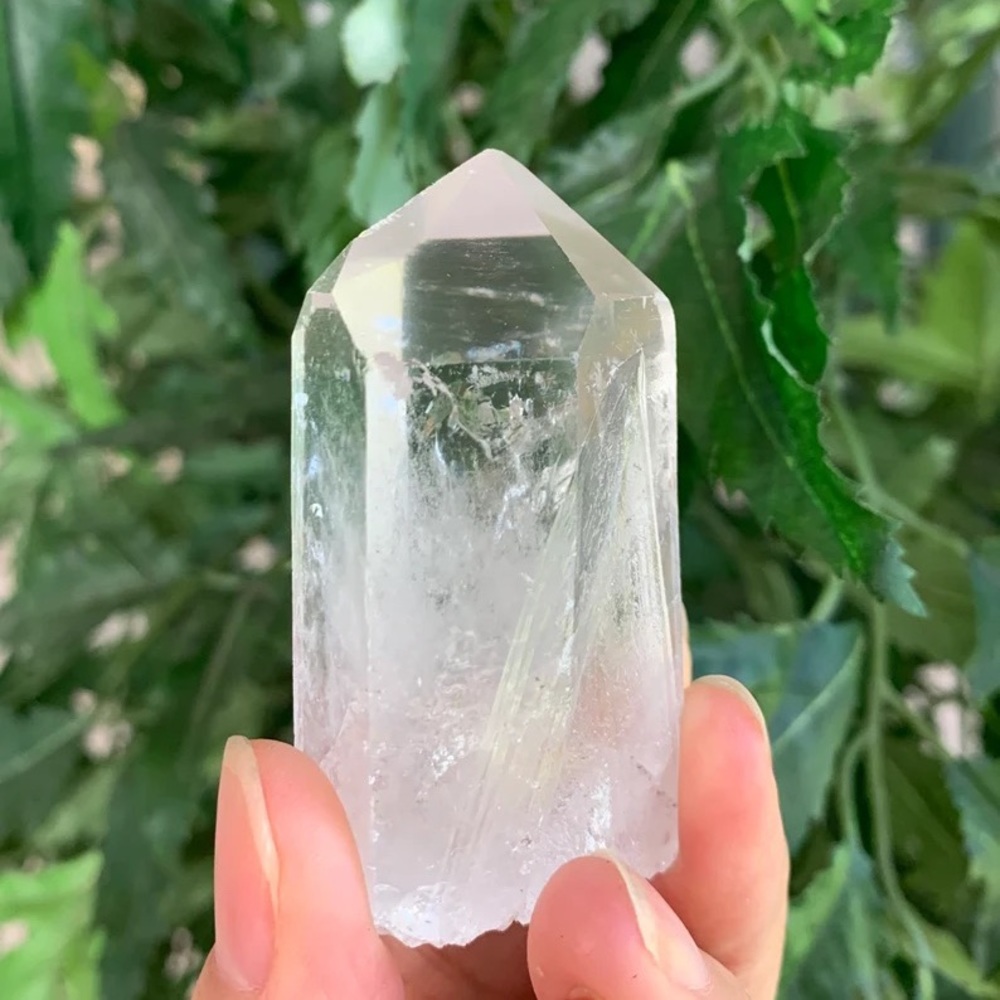 Grade A++ Extra Large Natural Raw Clear Quartz Crystal